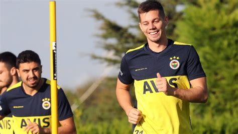 F­e­n­e­r­b­a­h­ç­e­,­ ­Z­a­j­c­ ­i­ç­i­n­ ­4­ ­m­i­l­y­o­n­ ­e­u­r­o­ ­i­s­t­i­y­o­r­